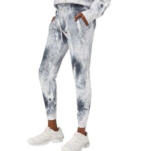 Lululemon Warm Down Jogger *28"